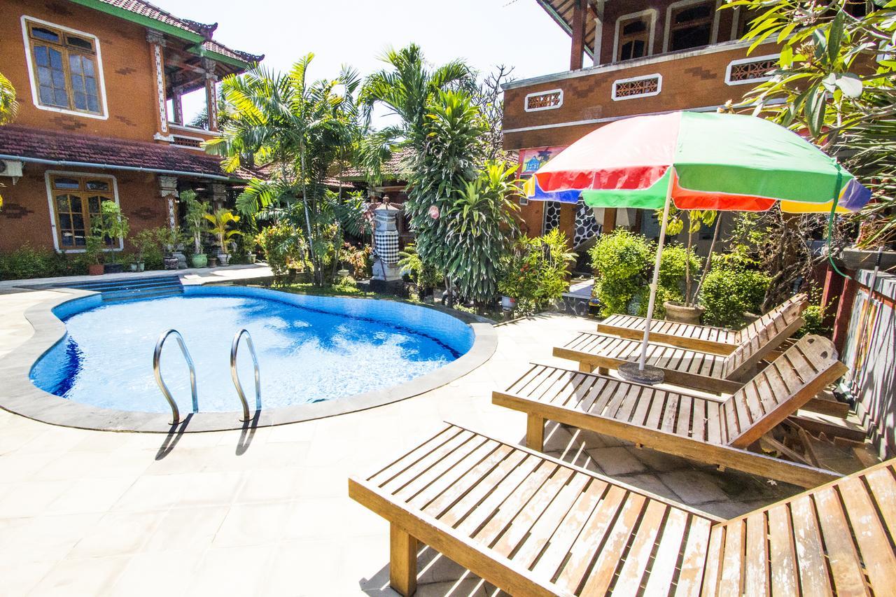Отель Pondok Wisata Elsa 2 Ловина Экстерьер фото