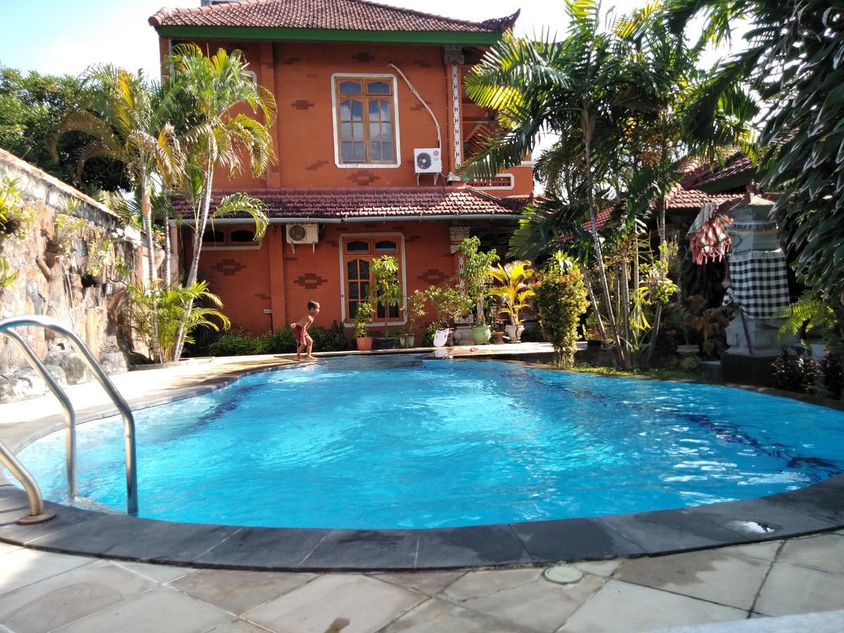 Отель Pondok Wisata Elsa 2 Ловина Экстерьер фото